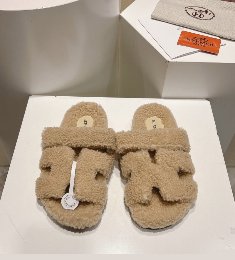 H**mes slippers
